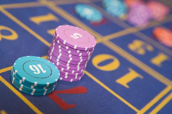 musik4d mobile app interface showing football markets and live casino options